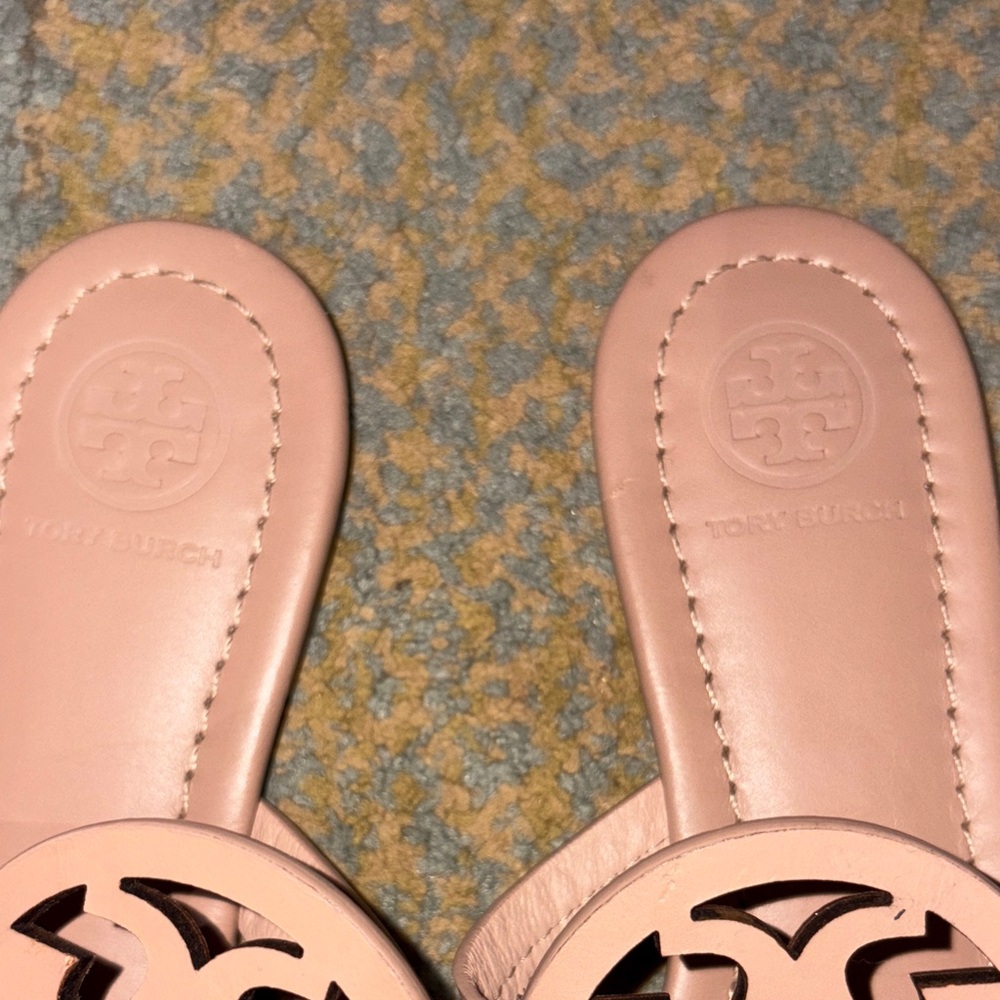 Tory Burch Miller signature logo sandals in blush pink. Features/Size6.5/New - Picture 2 of 6